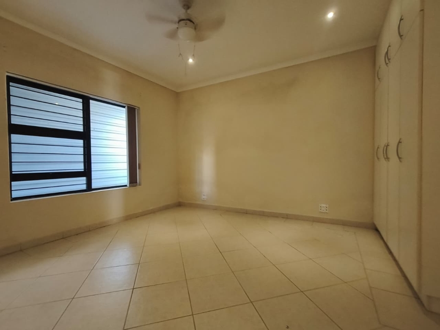 3 Bedroom Property for Sale in Wavecrest Eastern Cape